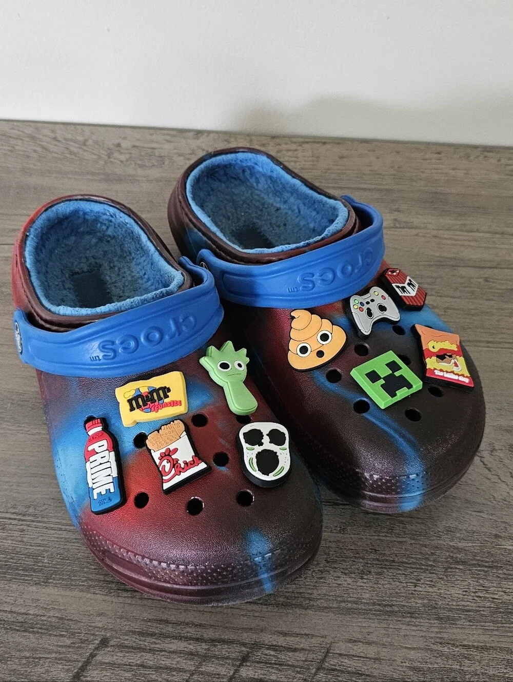 Crocs Classic Lined Clog Red Blue Boy J 2 With Charms